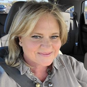 Meet your Posher, Michele